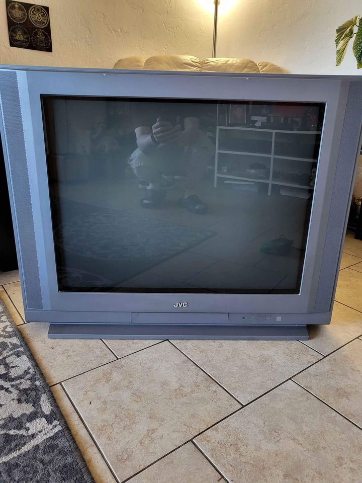 JVC AV-32SF35 32” Color Television Model Retro Gaming CRT TV