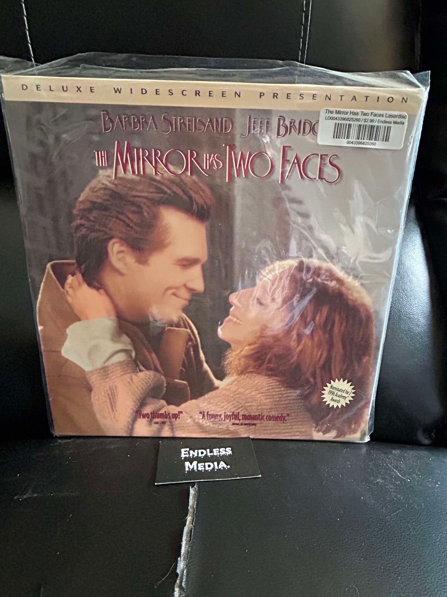 The Mirror Has Two Faces [Laserdisc] (Very Good)