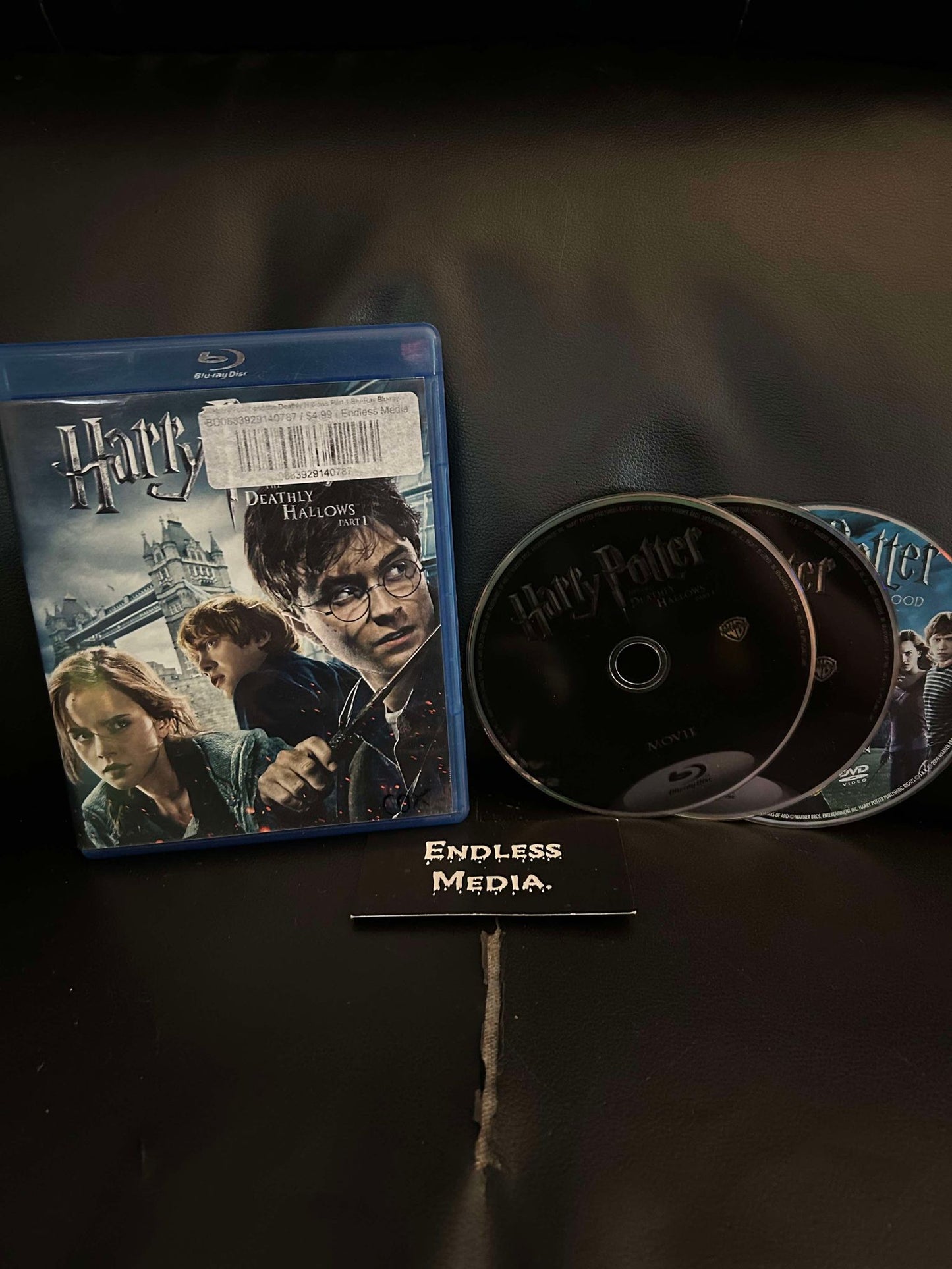 Harry Potter and the Deathly Hallows, Part 1 [Blu-ray] (Very Good)