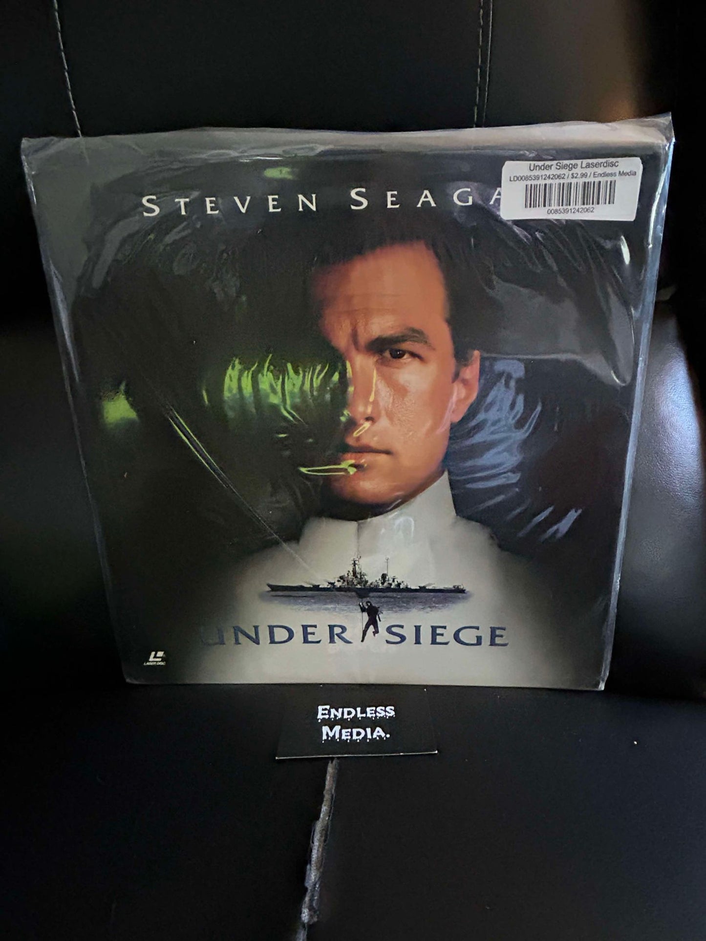 Under Siege [Laserdisc] (Very Good)