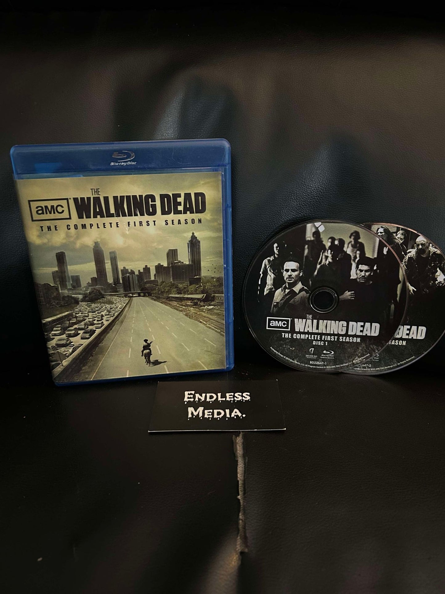 The Walking Dead: The Complete First Season Blu-ray (Very Good)