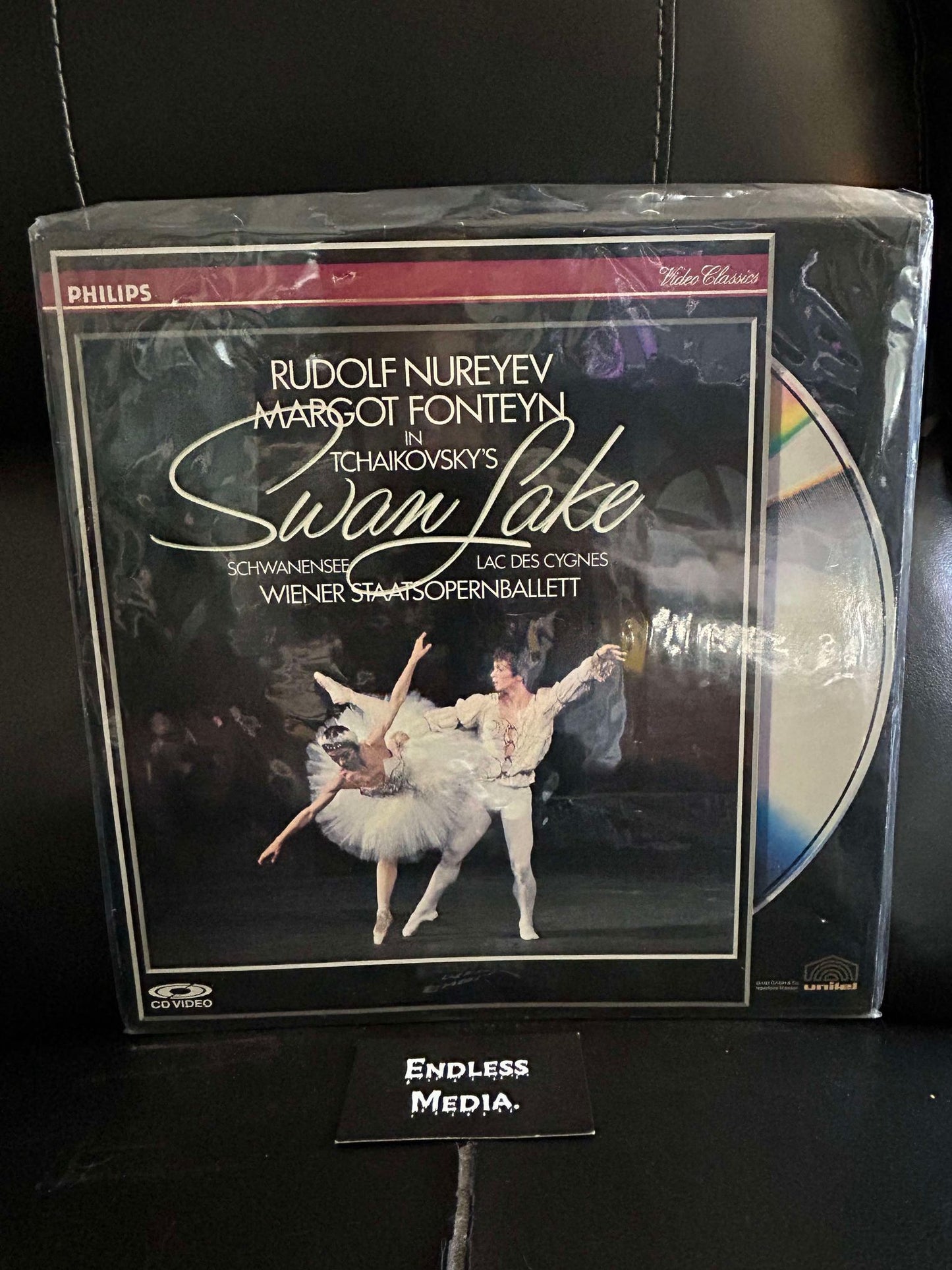 Rudolf Nureyev, Margot Fonteyn, Pyotr Ilyich Tchaikovsky, Wiener Staatsopernballett - Swan Lake (Laserdisc) (VG)