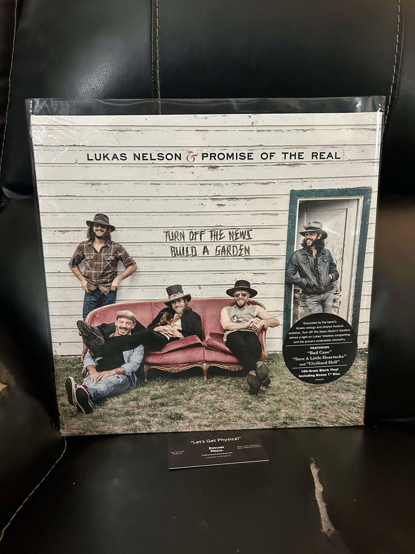 Lukas Nelson & Promise Of The Real - Turn Off The News (Build A Garden) (LP) (M)