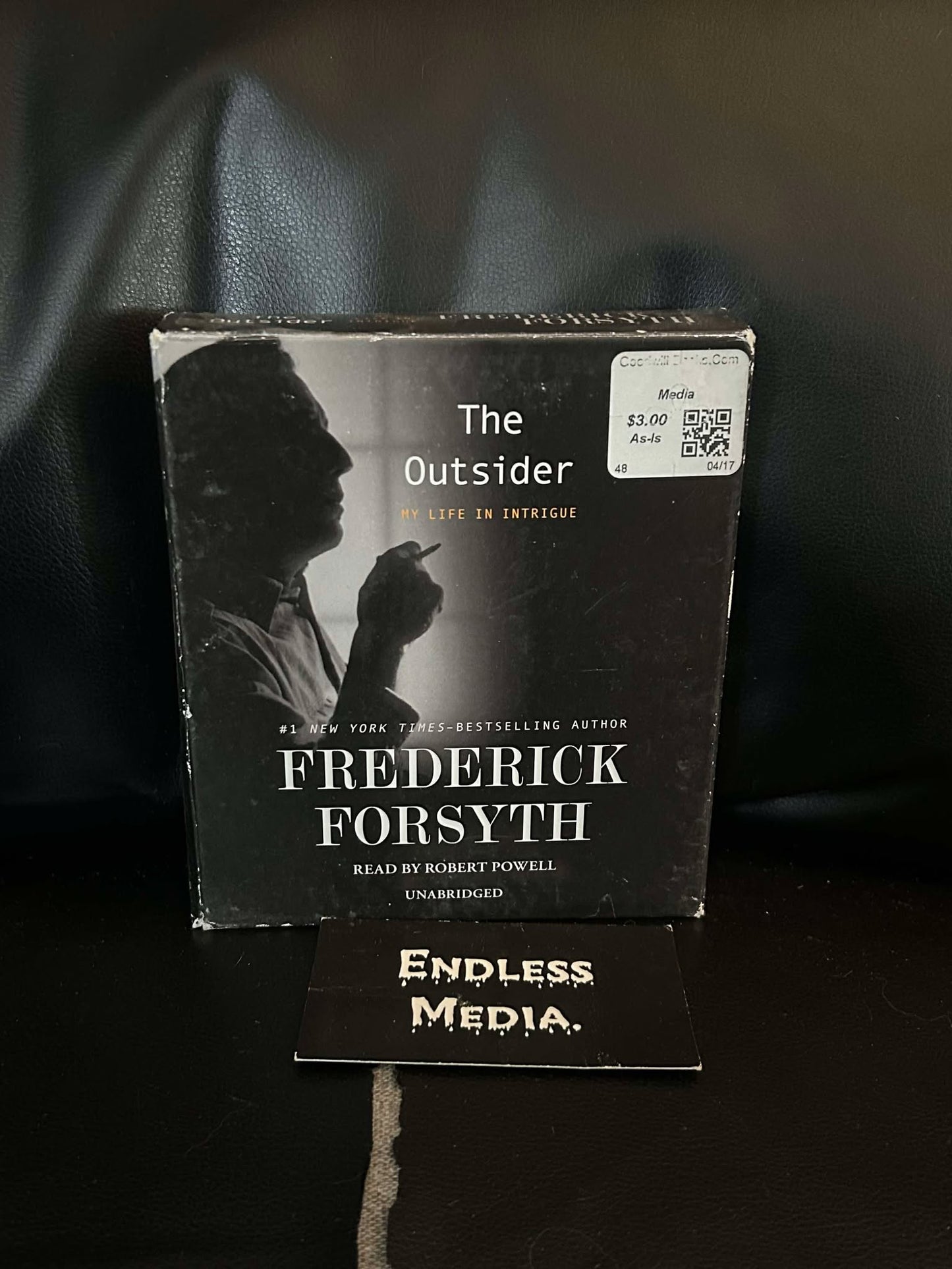 The Outsider: My Life in Intrigue by Forsyth, Frederick, and Powell, Robert (Audiobook) (Very Good)