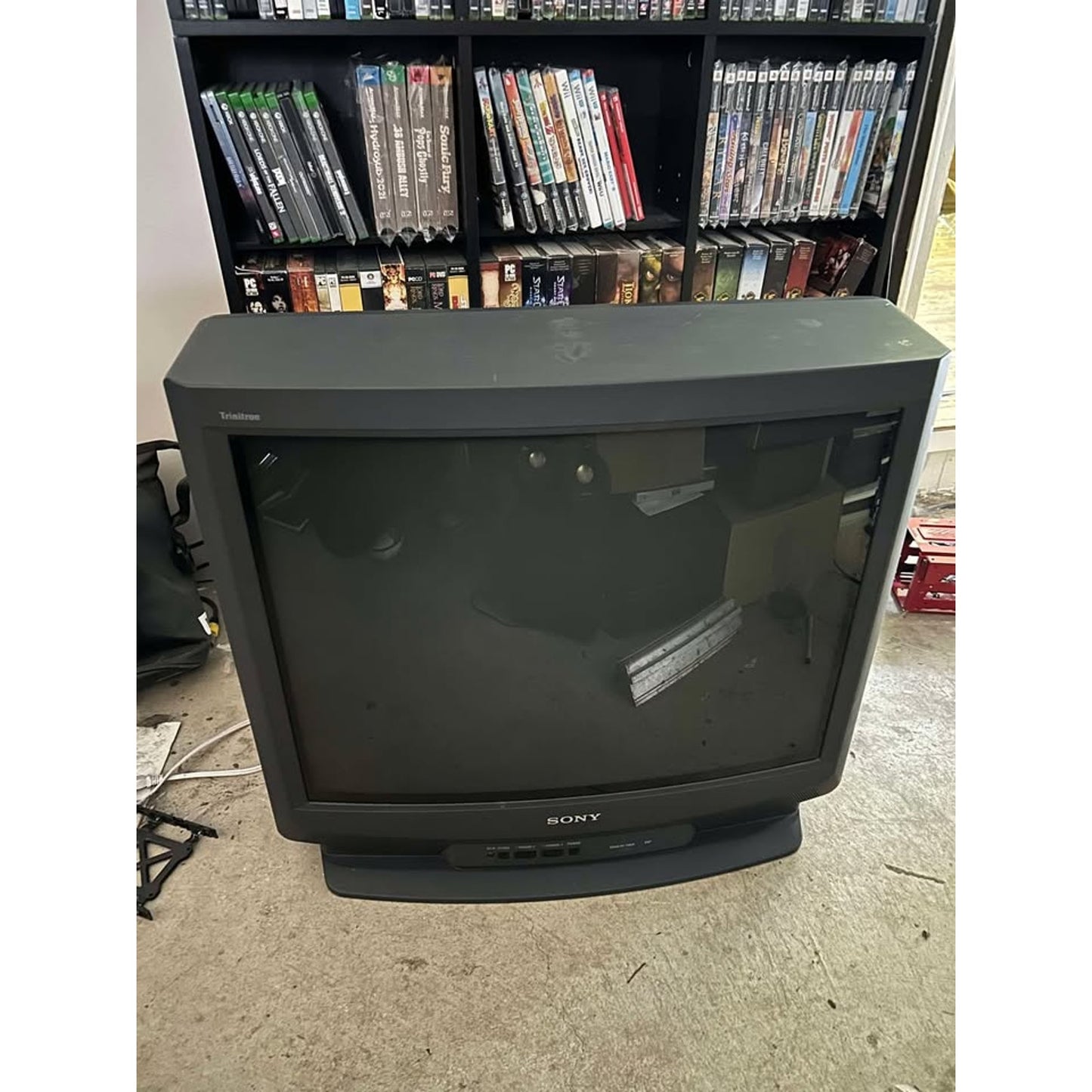 Sony KV-27S26 Trinitron 27" Black Retro Video Gaming CRT TV Television w/ S-Video, Remote, Manual