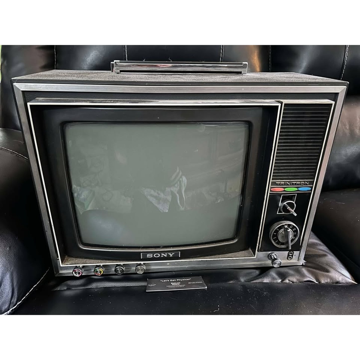 Sony KV-1200U Trinitron 12" Color Retro Video Gaming CRT TV Television